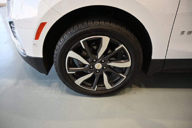 Certified 2024 Chevrolet Equinox Premier AWD/4WD image 32