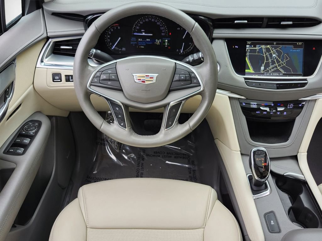 Used 2018 Cadillac XT5 Luxury w/ Driver Awareness Package image 8
