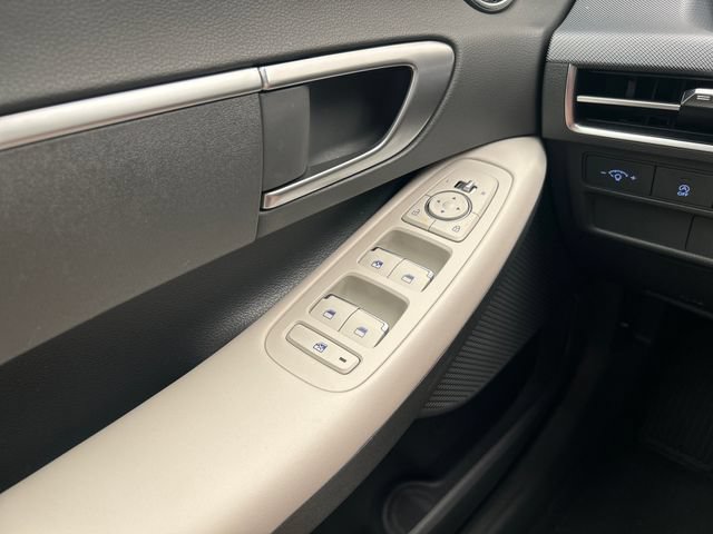 Used 2025 Hyundai Sonata SE FWD image 10