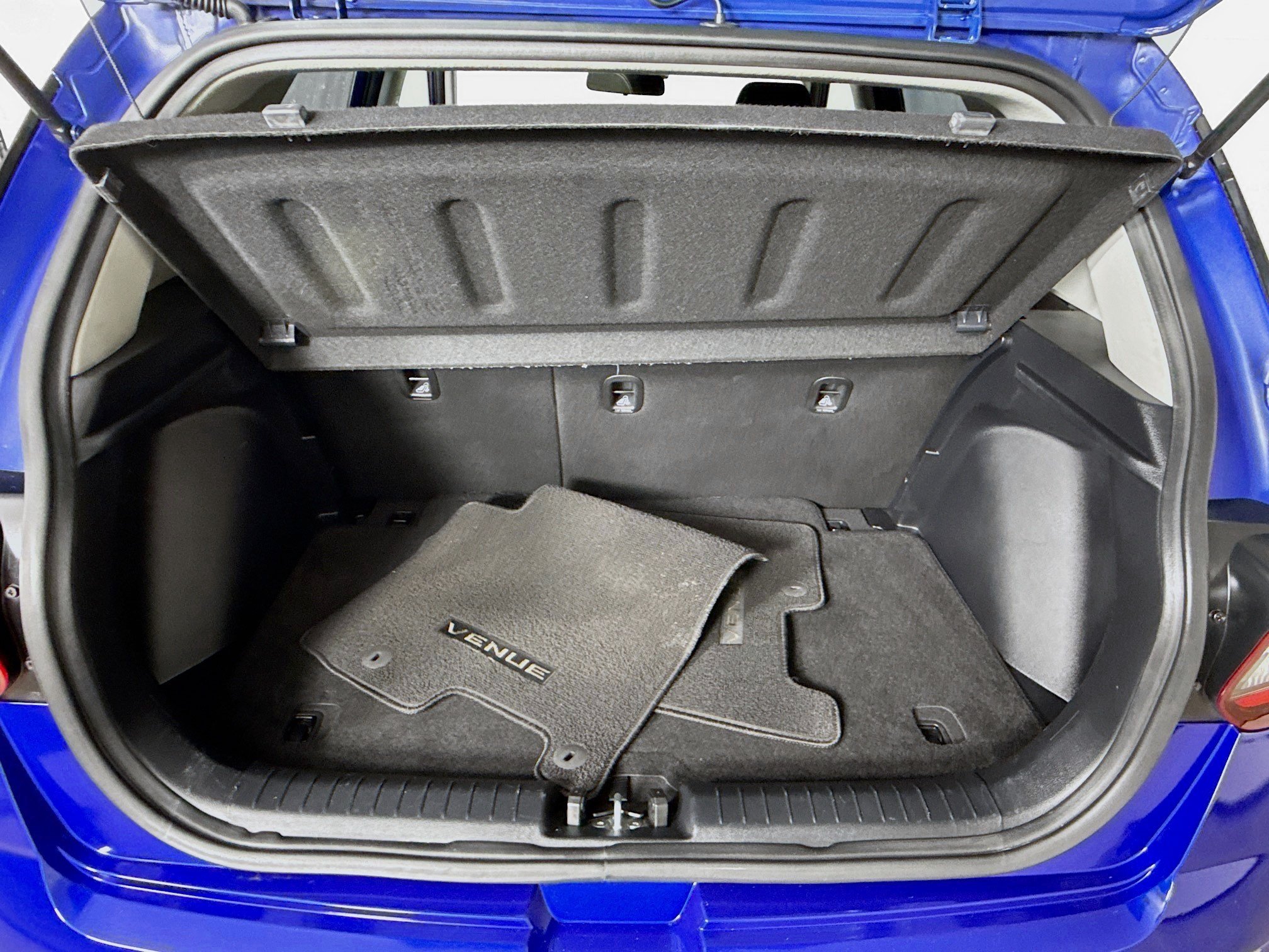 Used 2024 Hyundai Venue SEL FWD image 32