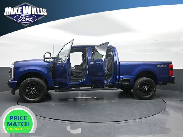 New 2026 Ford F250 Lariat w/ Black Appearance Package image 28