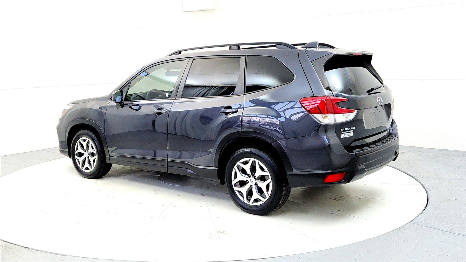 Used 2019 Subaru Forester Premium image 4