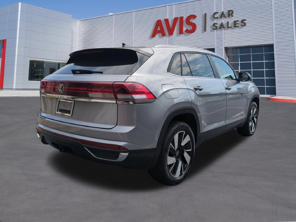 Used 2025 Volkswagen Atlas Cross Sport SE FWD image 6