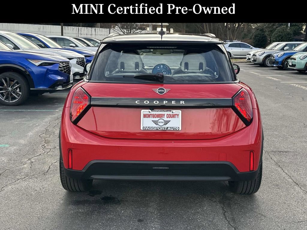 Used 2025 MINI Cooper 2-Door Hardtop image 3