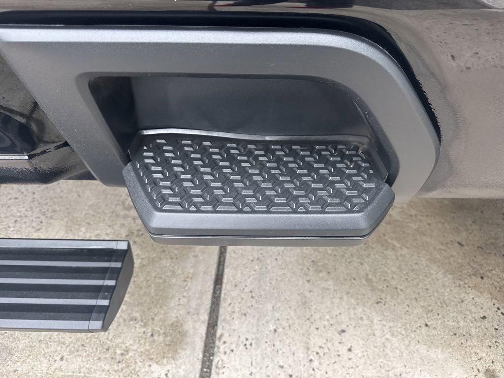 Used 2025 GMC Sierra 2500 AT4 w/ AT4 Premium Plus Package image 42