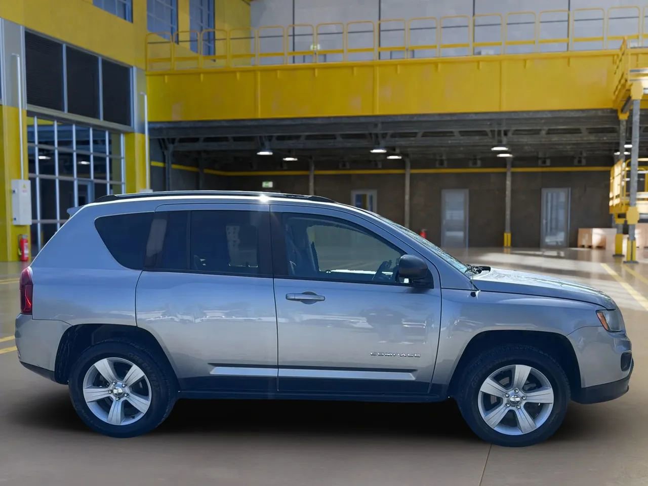 Used 2016 Jeep Compass Sport w/ Power Value Group image 4