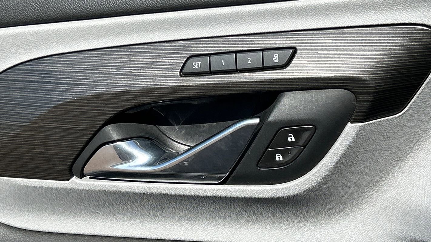 Used 2020 GMC Terrain SLT w/ Preferred Package image 28