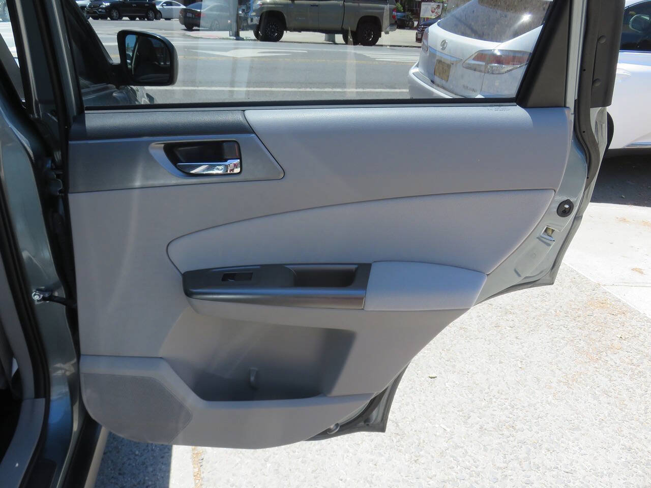 Used 2012 Subaru Forester 2.5X Limited AWD/4WD image 31