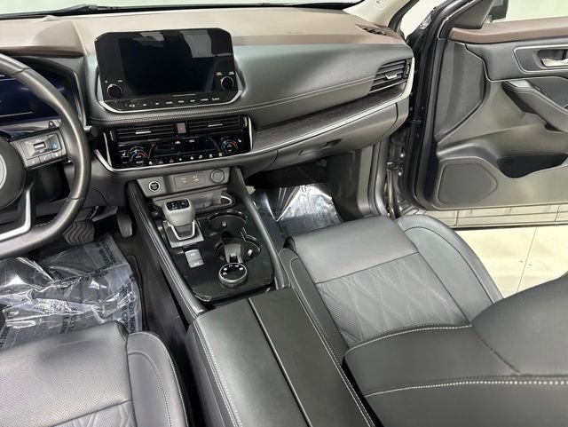 Used 2023 Nissan Rogue Platinum w/ Platinum Premium Package AWD/4WD image 24