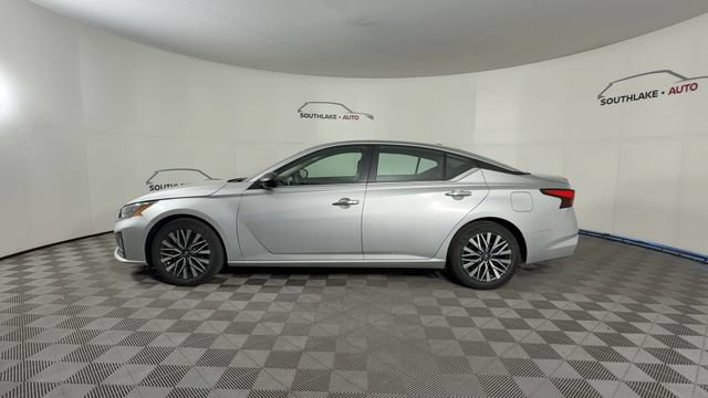 Used 2024 Nissan Altima 2.5 SV FWD image 6