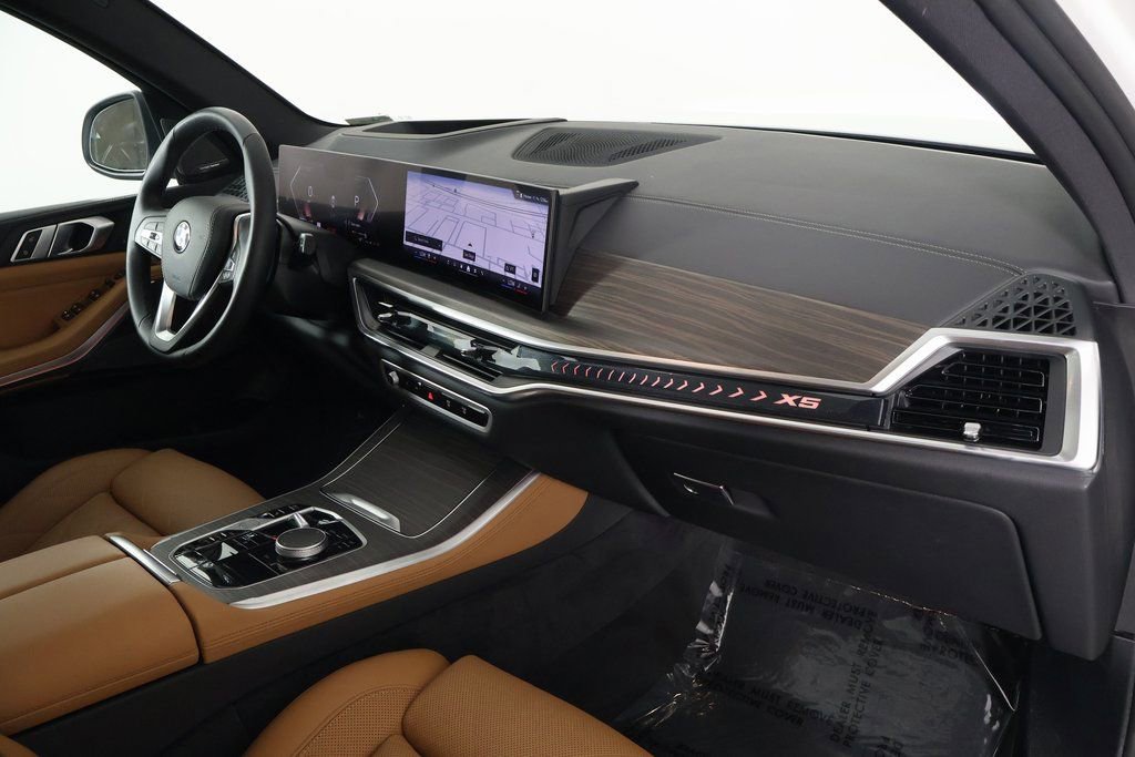 Used 2026 BMW X5 sDrive40i w/ Climate Comfort Package image 9