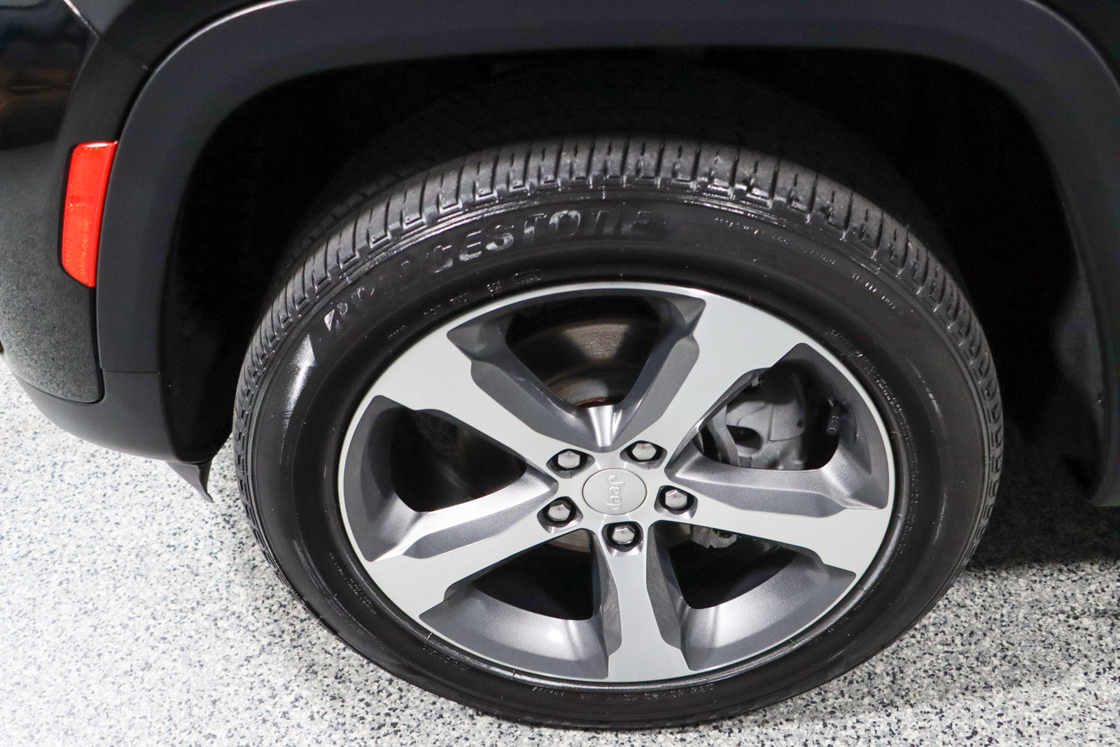 Used 2023 Jeep Grand Cherokee Limited image 11