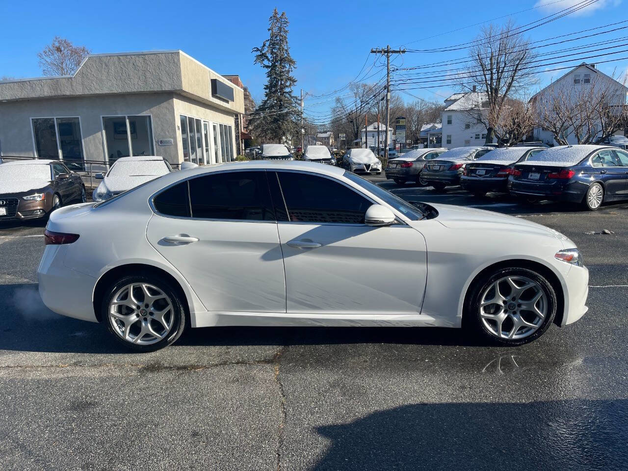 Used 2020 Alfa Romeo Giulia Ti image 9