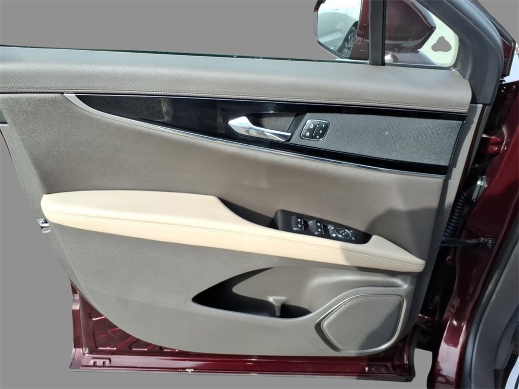 Certified 2023 Lincoln Nautilus AWD image 16