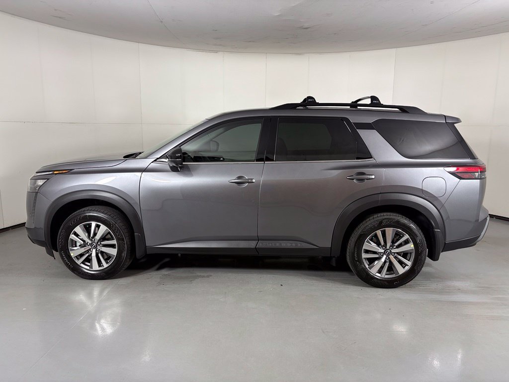 New 2026 Nissan Pathfinder SL FWD image 5
