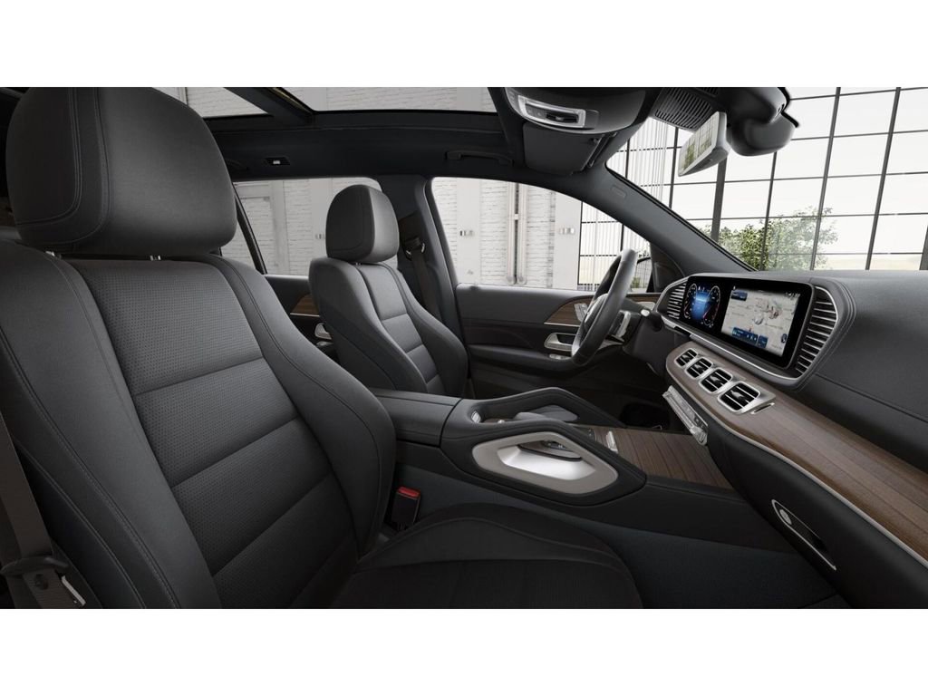 New 2025 Mercedes-Benz GLS 450 4MATIC image 4
