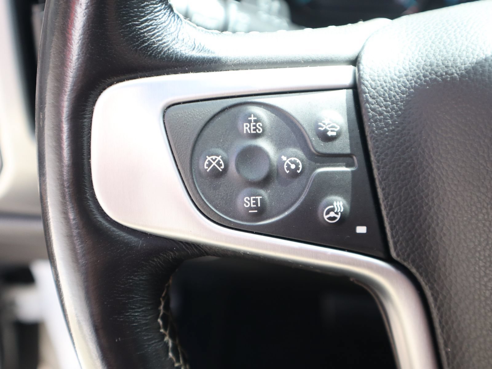 Used 2018 GMC Sierra 1500 SLT AWD/4WD image 36