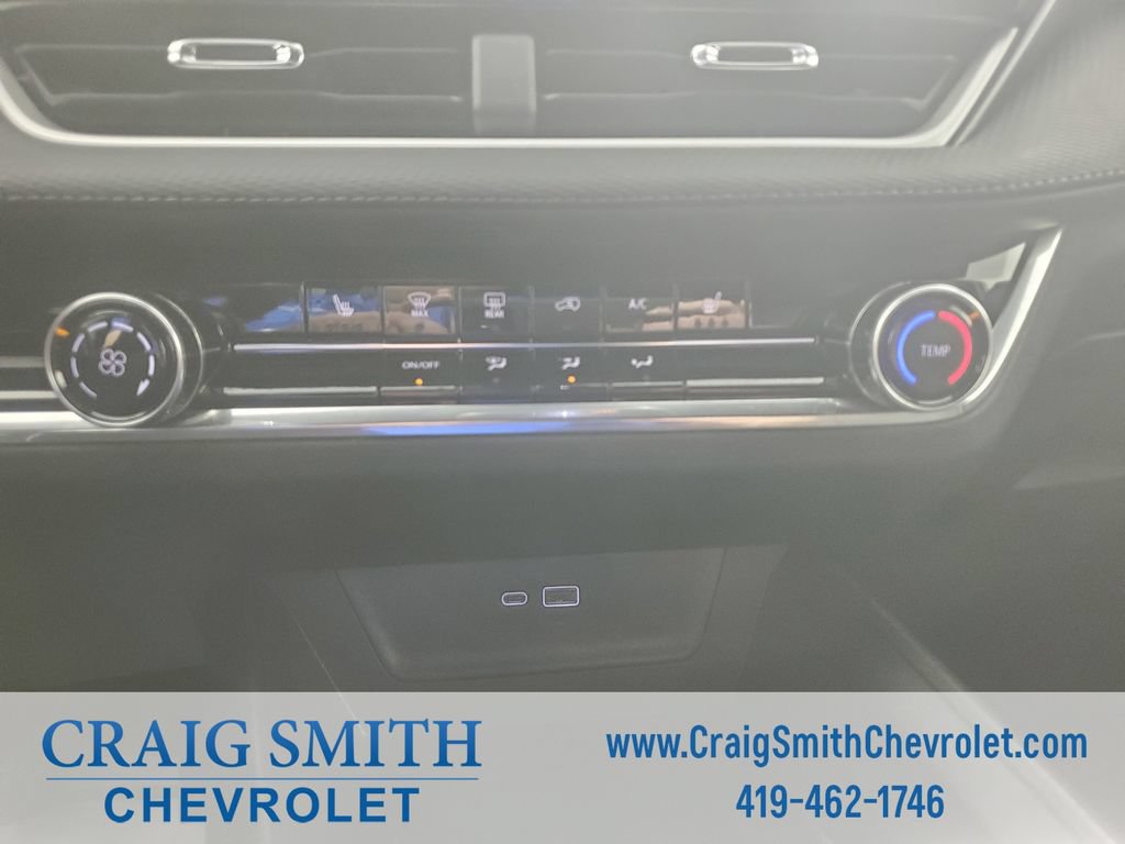 Used 2025 Chevrolet Equinox LT FWD image 25