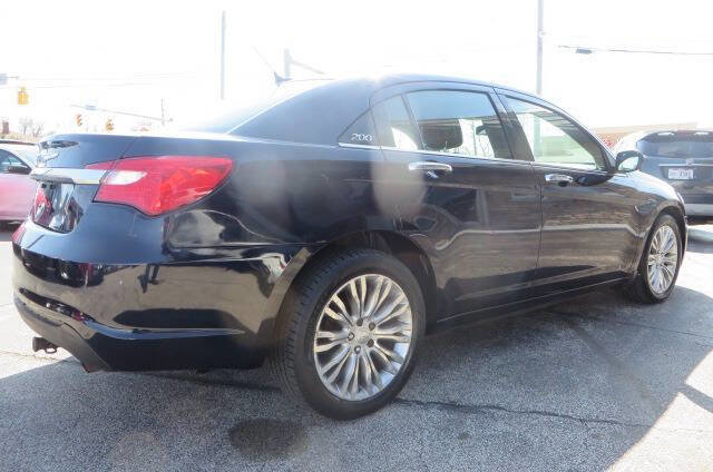 Used 2012 Chrysler 200 Limited w/ Sun/Sound Group FWD image 23