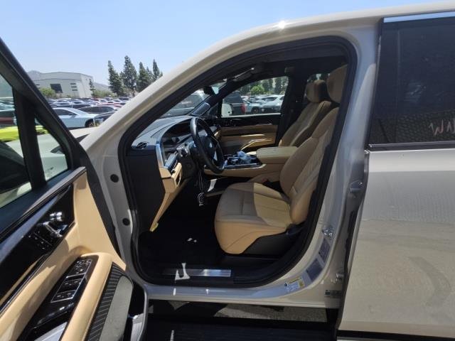 Used 2026 Cadillac Escalade IQ Luxury 2 AWD/4WD image 15
