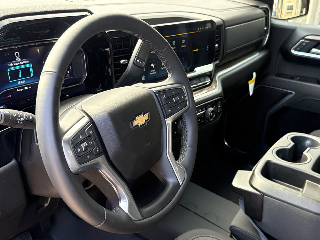 Used 2025 Chevrolet Silverado 1500 LT AWD/4WD image 18