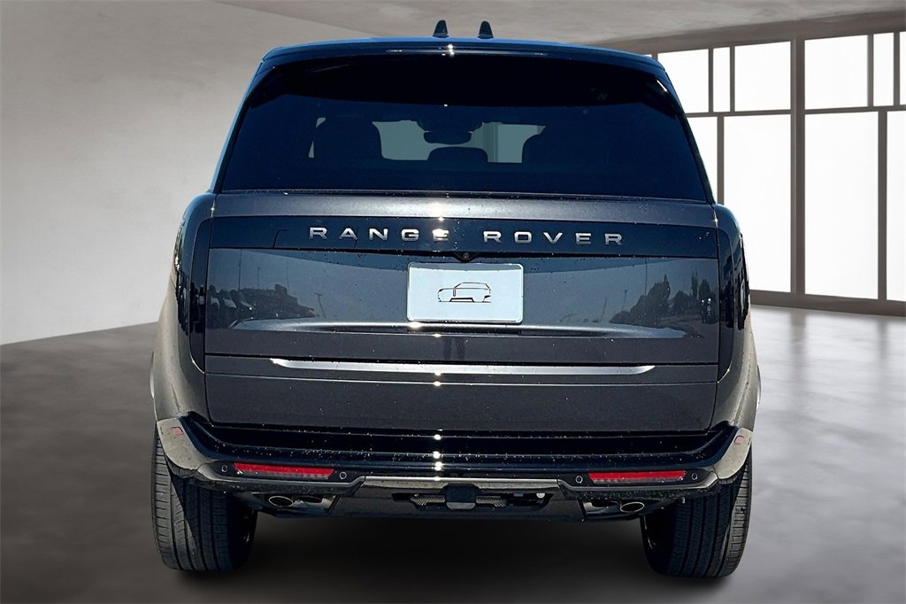 New 2025 Land Rover Range Rover SE image 4