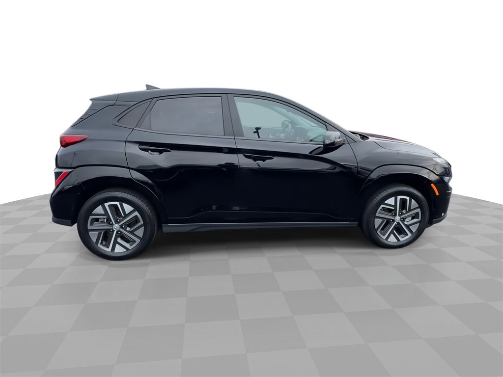 Used 2023 Hyundai Kona SE image 9