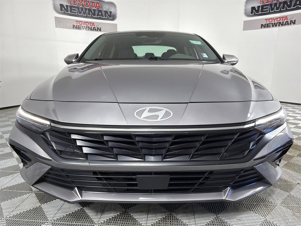 Used 2024 Hyundai Elantra SEL w/ Convenience Package image 9