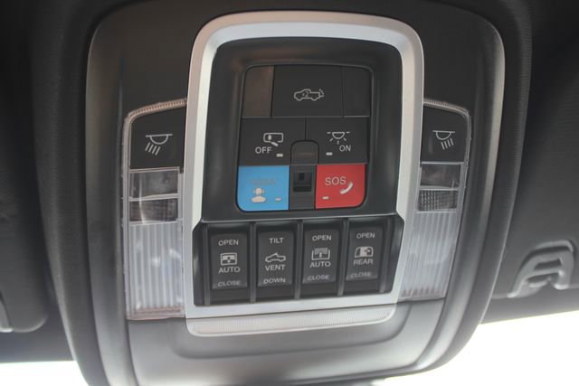 Used 2025 RAM 1500 Limited w/ Off Road Group image 14