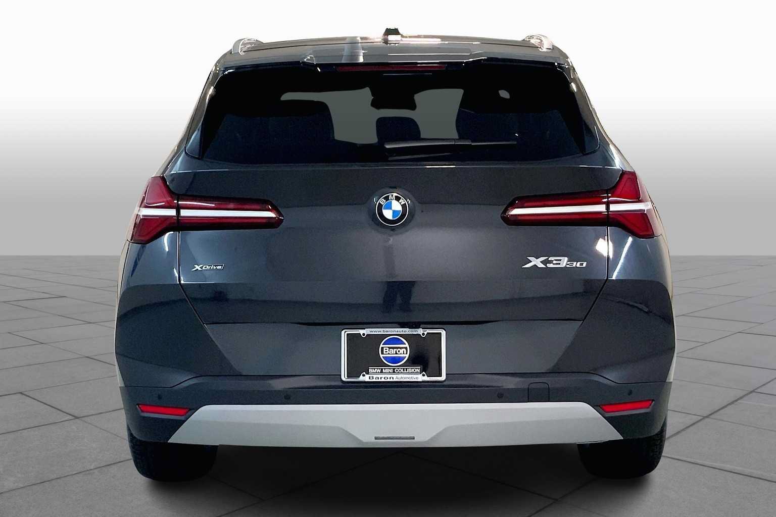 Used 2025 BMW X3 xDrive30i w/ Premium Package AWD/4WD image 4
