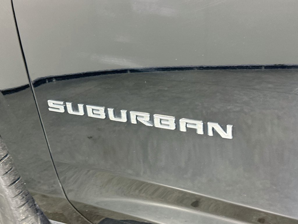 Used 2021 Chevrolet Suburban LT AWD/4WD image 28