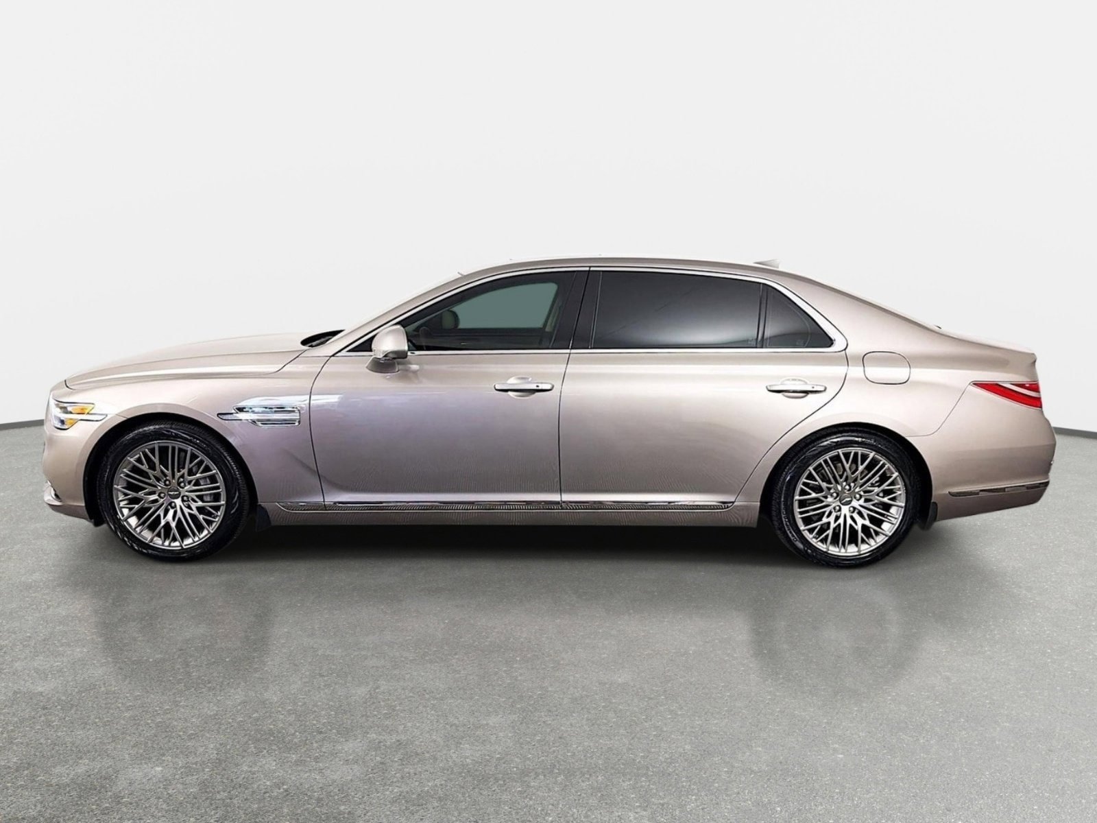 Certified 2022 Genesis G90 5.0 Ultimate RWD image 8
