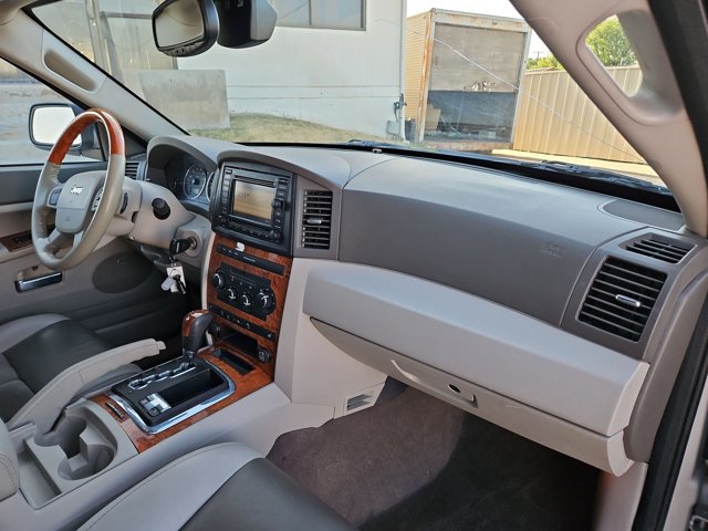 Used 2007 Jeep Grand Cherokee Overland AWD/4WD image 22