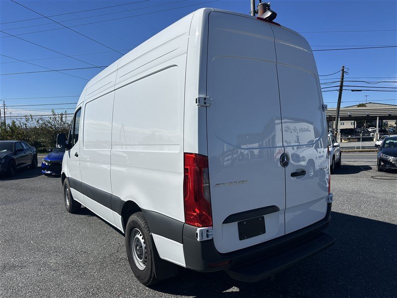 Used 2026 Mercedes-Benz Sprinter 2500 image 3