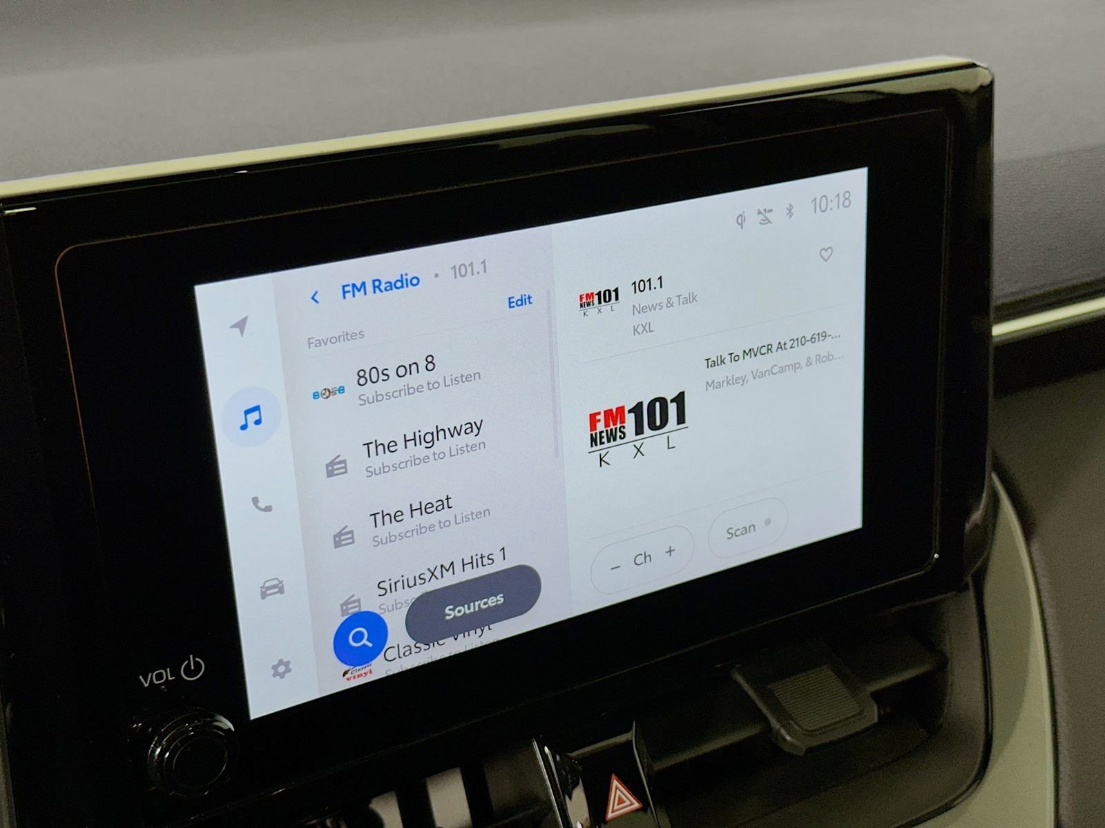 Certified 2024 Toyota Corolla Cross LE w/ Moonroof Package image 15