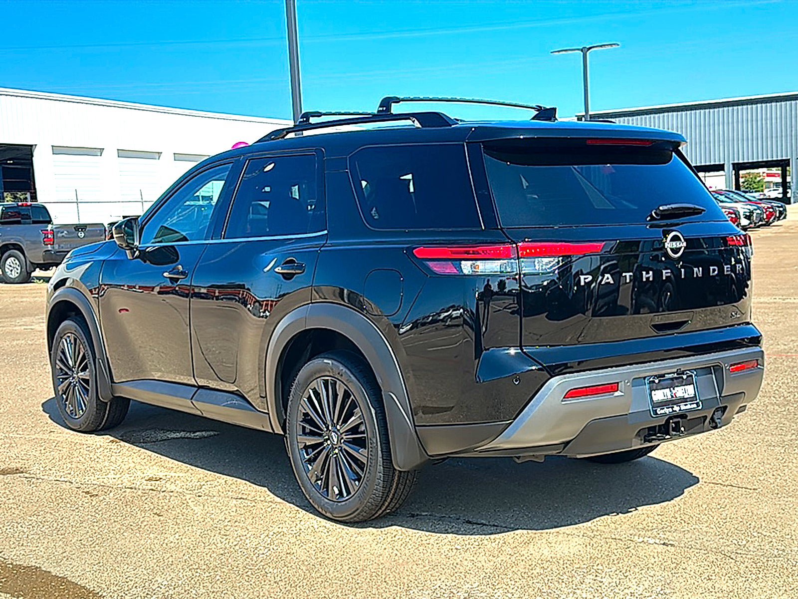 New 2026 Nissan Pathfinder SL w/ SL Premium Package FWD image 6