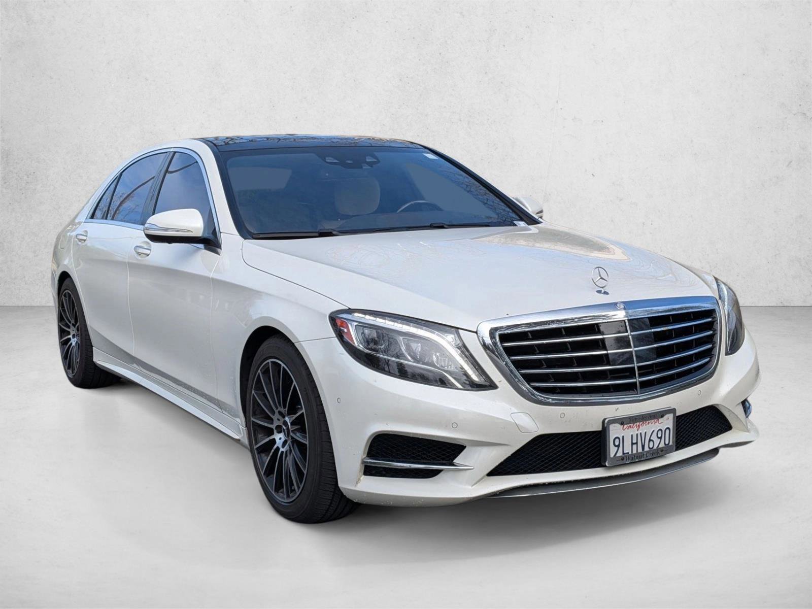 Used 2016 Mercedes-Benz S 550 Sedan image 3