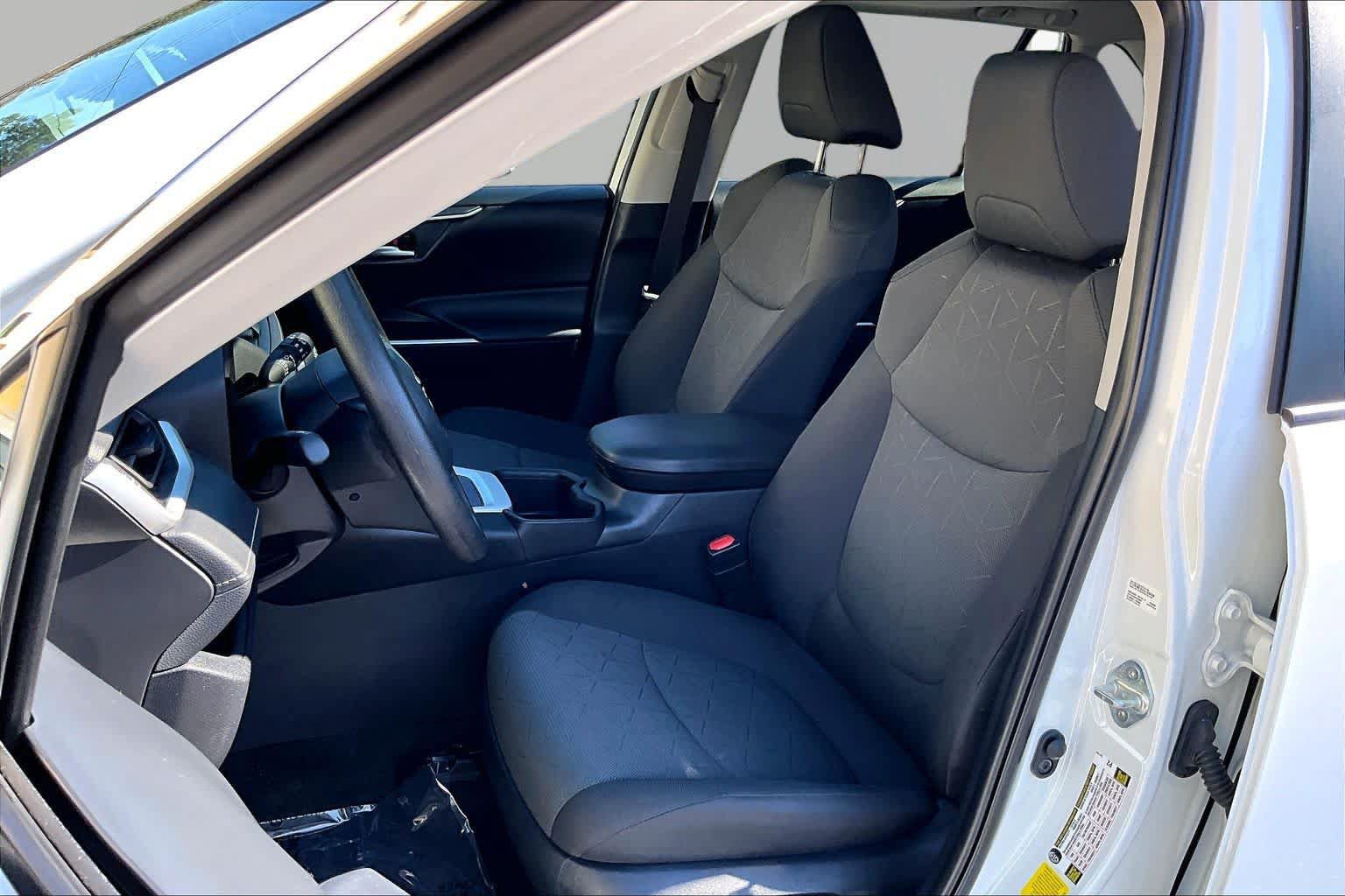 Used 2023 Toyota RAV4 XLE w/ Convenience Package FWD image 8