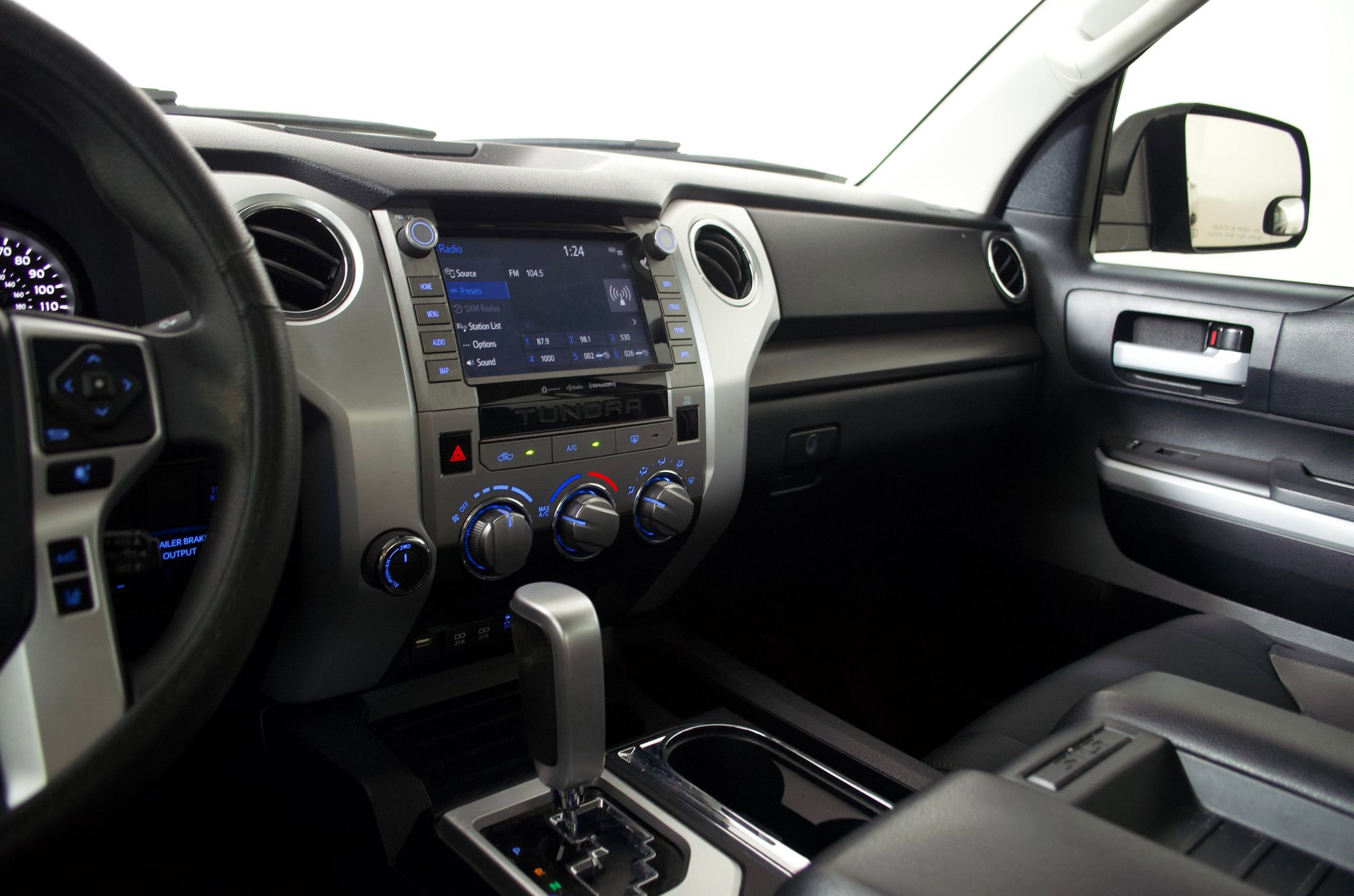 Used 2020 Toyota Tundra SR5 w/ SR5 Upgrade Package AWD/4WD image 26