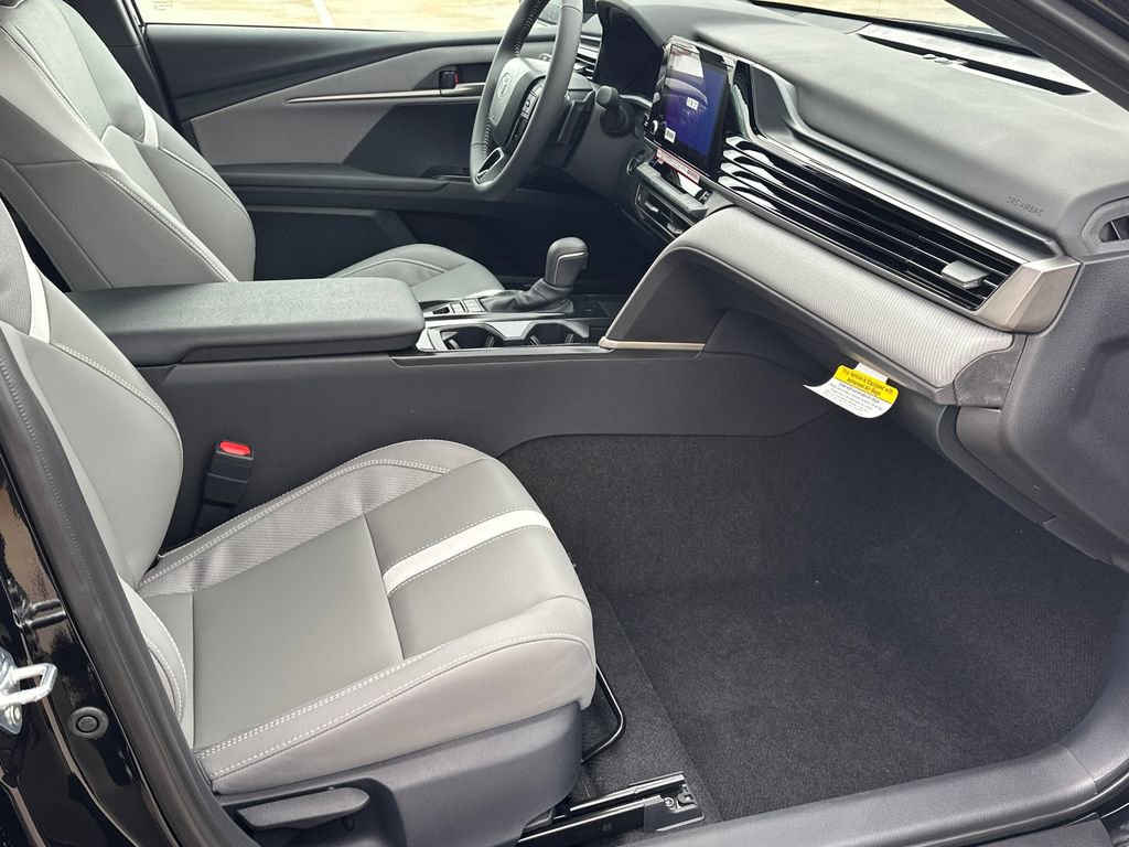 New 2026 Toyota Camry SE image 9