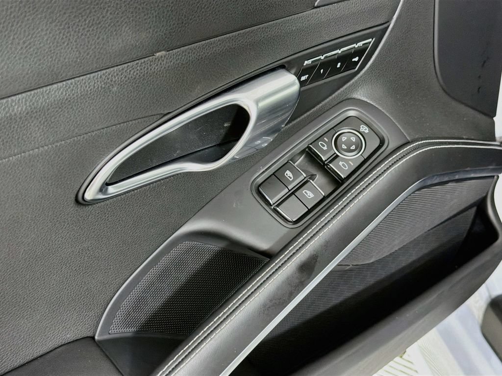 Used 2024 Porsche 718 Cayman w/ Premium Package RWD image 18