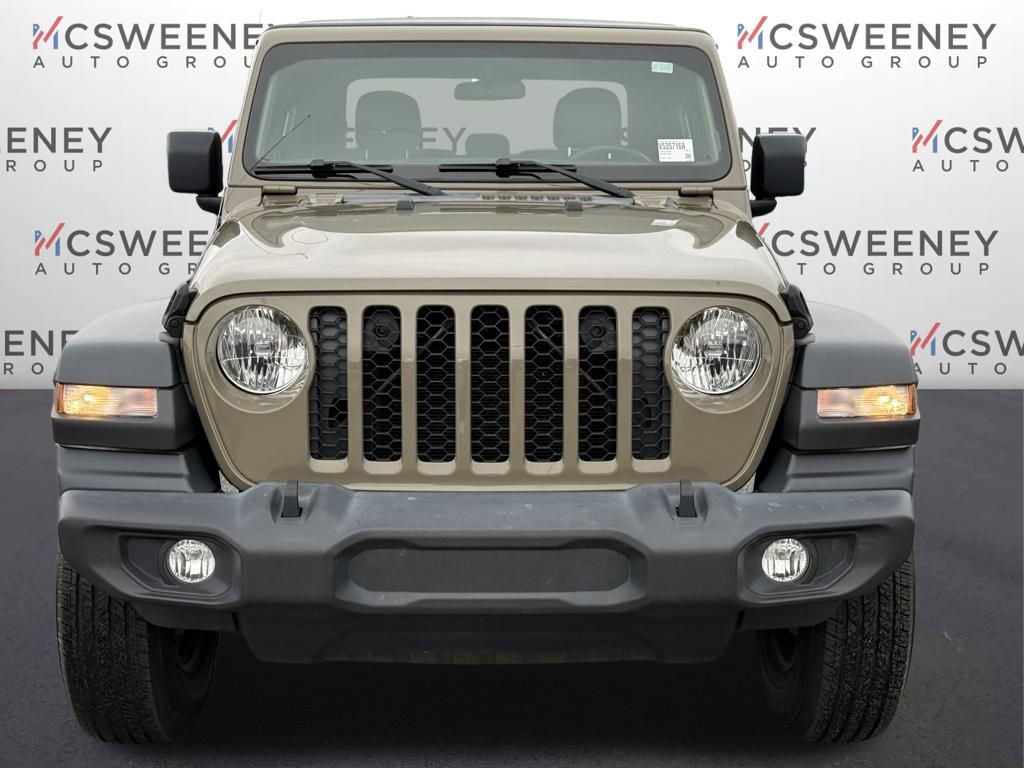 Used 2020 Jeep Gladiator Sport image 4