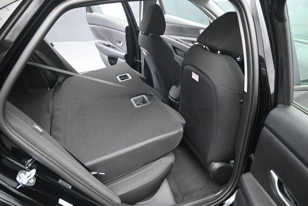 New 2026 Hyundai Elantra SE FWD image 28