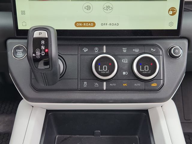 Used 2026 Land Rover Defender 110 S image 19