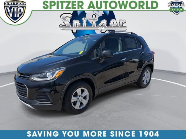 Used 2020 Chevrolet Trax LT w/ Sun & Sound Package FWD image 4