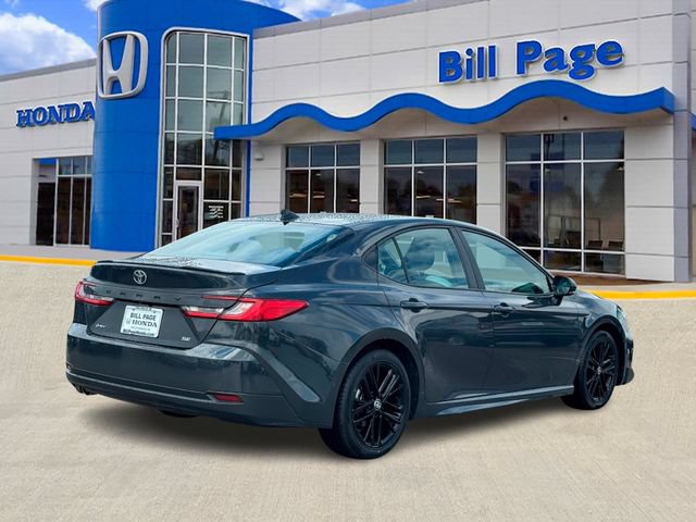 Used 2025 Toyota Camry SE FWD image 5