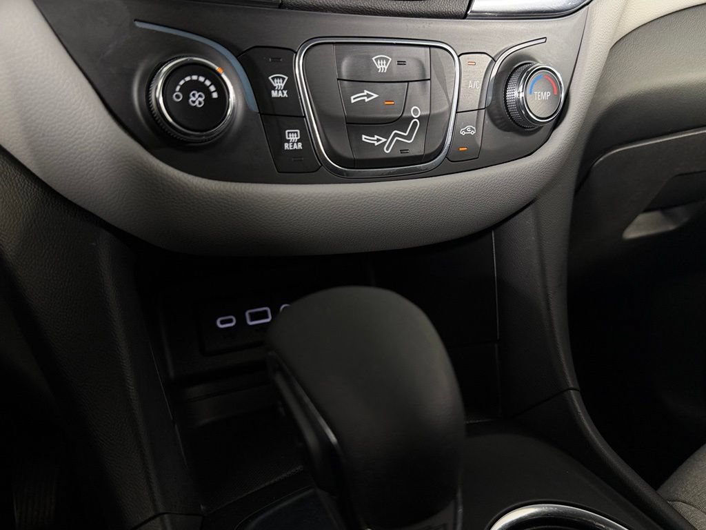 Used 2023 Chevrolet Equinox LS w/ LS Convenience Package FWD image 17