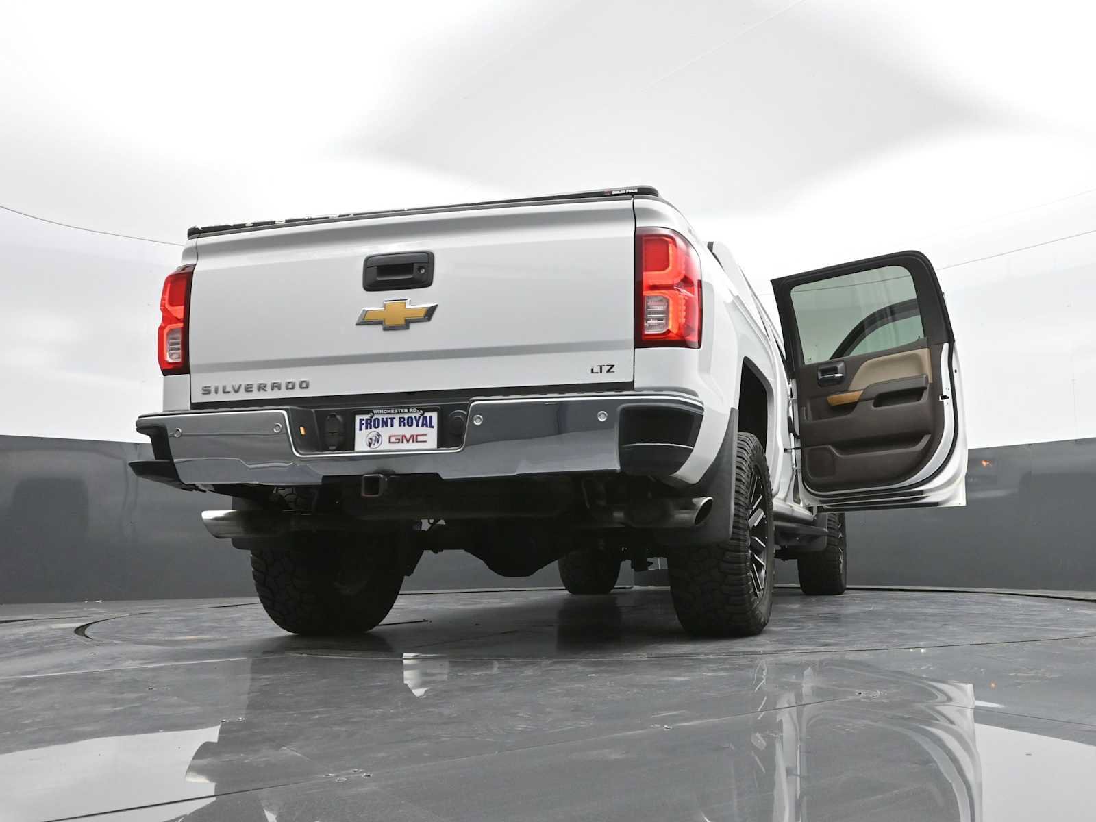 Used 2018 Chevrolet Silverado 1500 LTZ w/ Sport Package AWD/4WD image 49