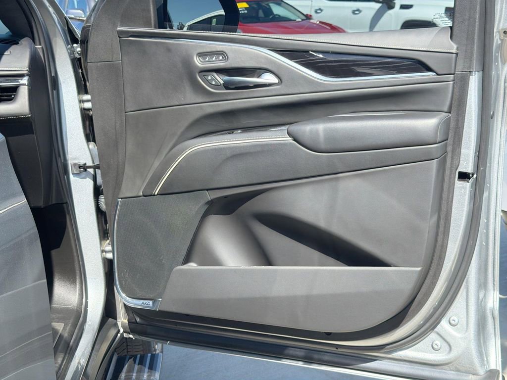 Certified 2023 Cadillac Escalade V w/ LPO, ONYX Package AWD/4WD image 35
