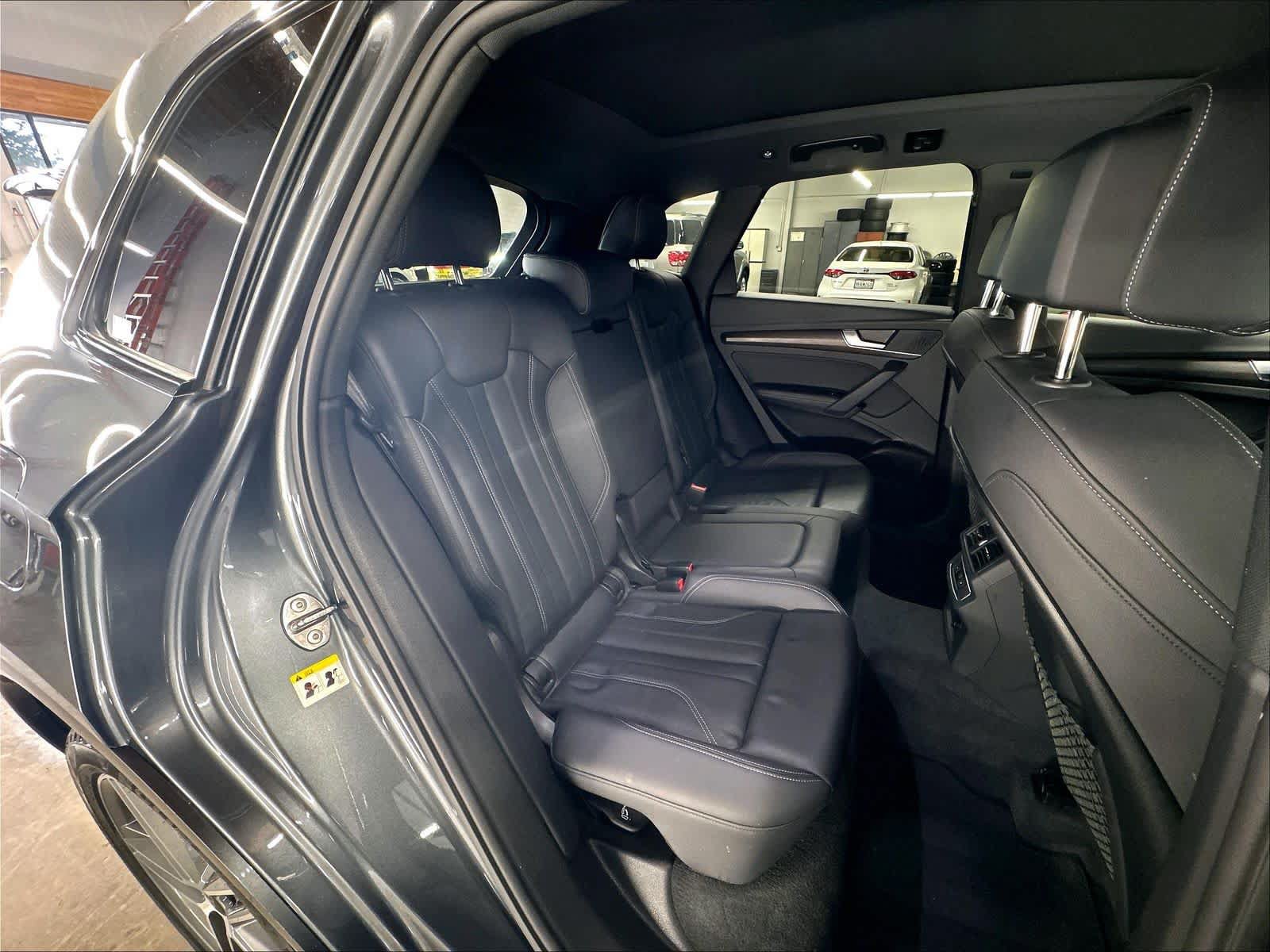Used 2024 Audi Q5 e Premium Plus AWD/4WD image 29
